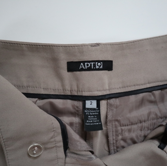 Apt. 9 Beige Dress Capris - Picture 2 of 7